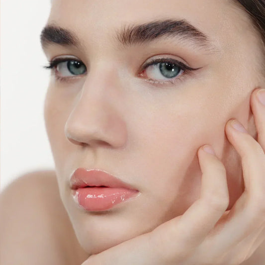 Peptide in der Hautpflege: Boten für deinen Glow